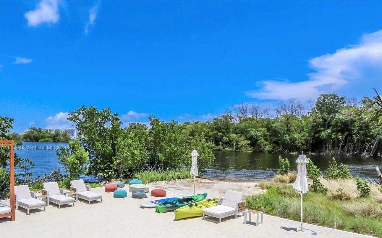Small Image of 16385 BISCAYNE BLVD #2301, North Miami Beach Number 35