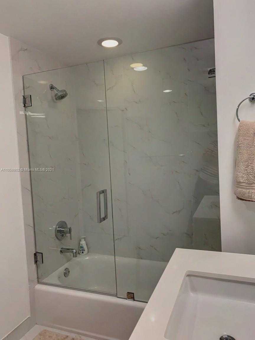 Small Image of 16385 BISCAYNE BLVD #2301, North Miami Beach Number 7