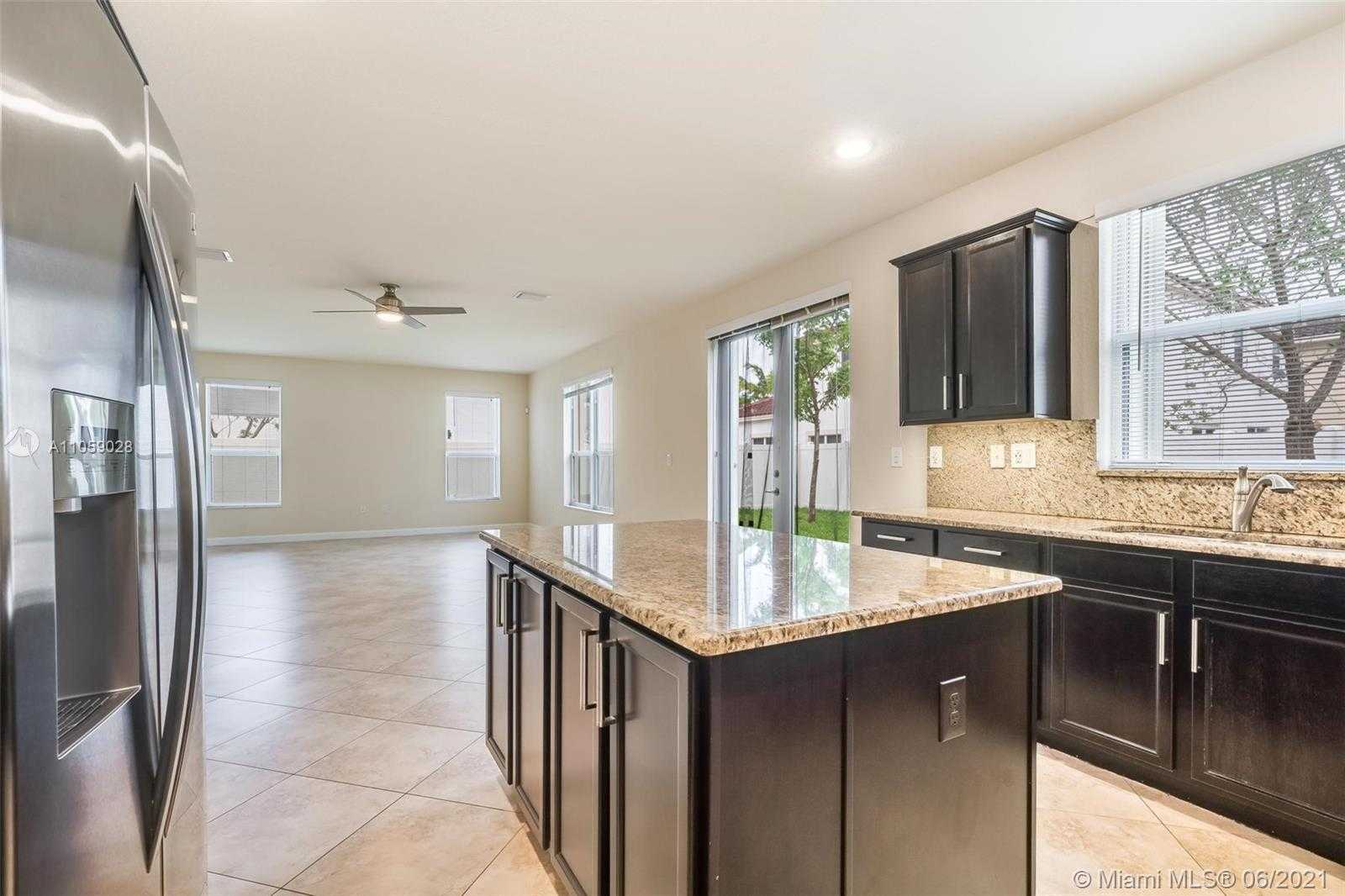 Small Image of 17078 SOUTH WEST 91ST ST, Miami Number 10