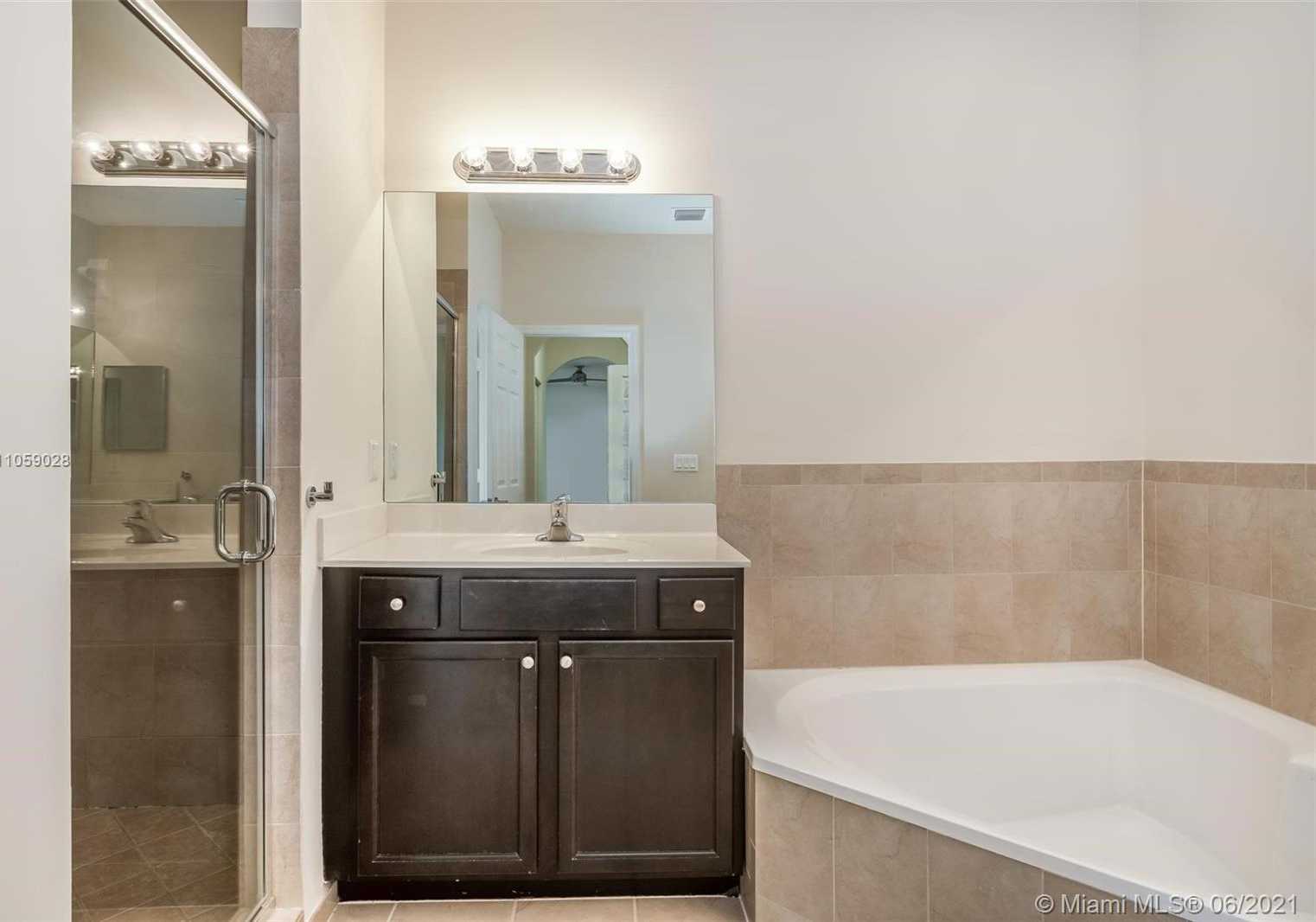 Small Image of 17078 SOUTH WEST 91ST ST, Miami Number 15