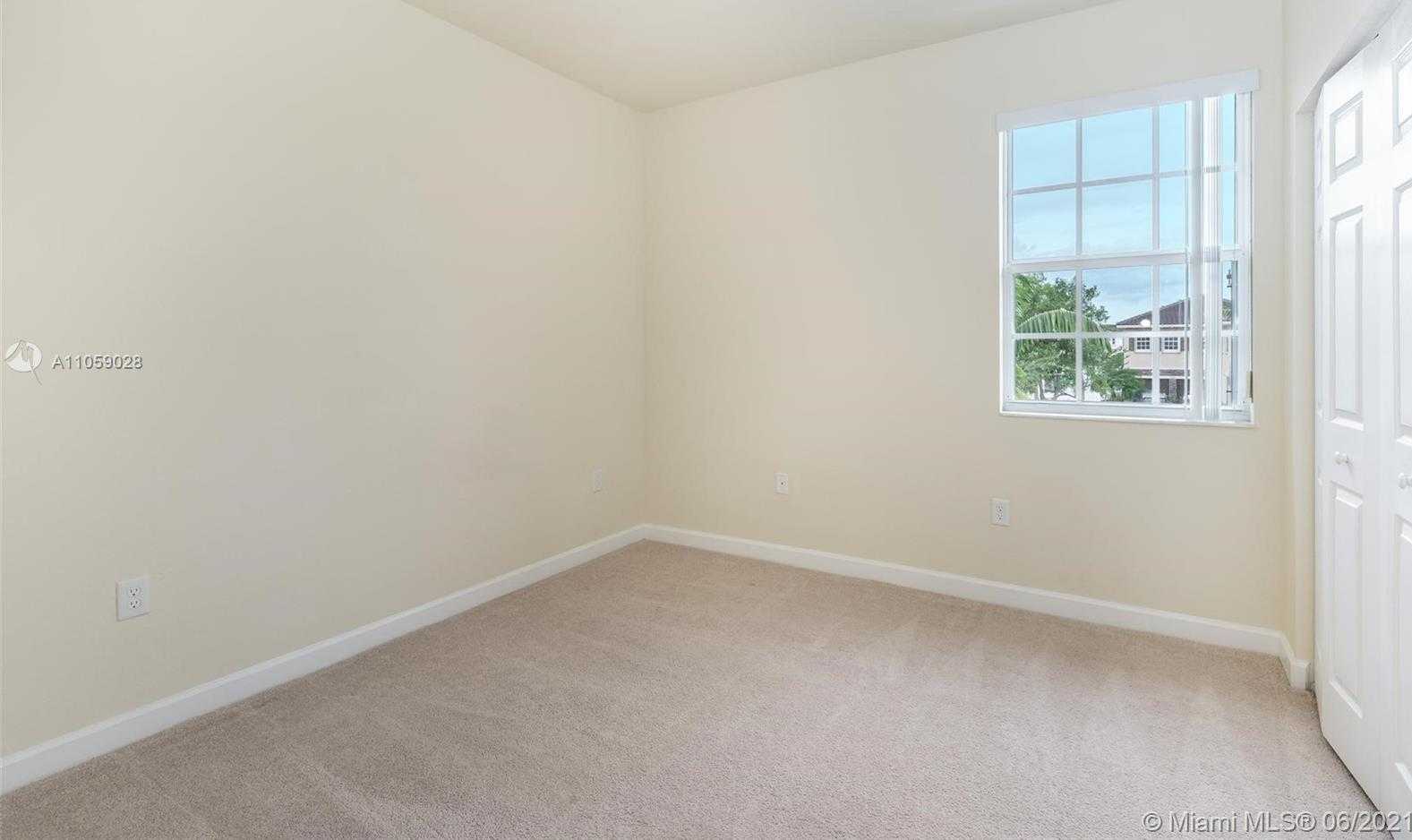 Small Image of 17078 SOUTH WEST 91ST ST, Miami Number 21