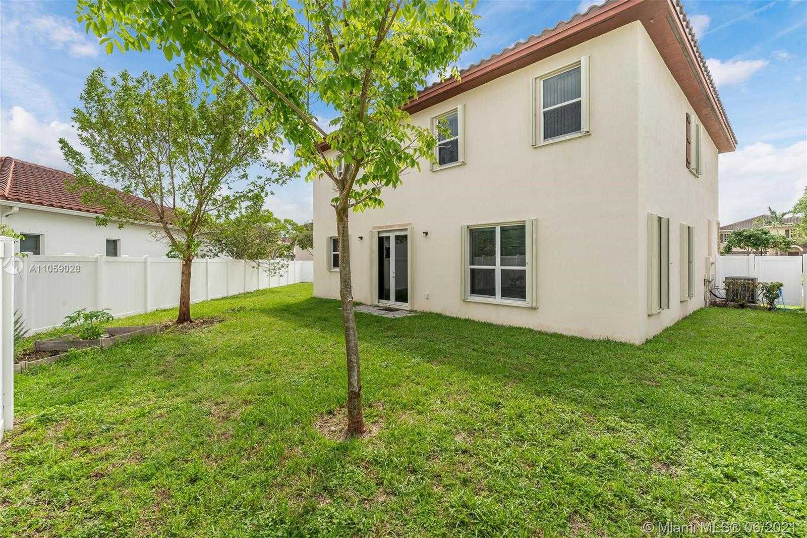 Small Image of 17078 SOUTH WEST 91ST ST, Miami Number 25