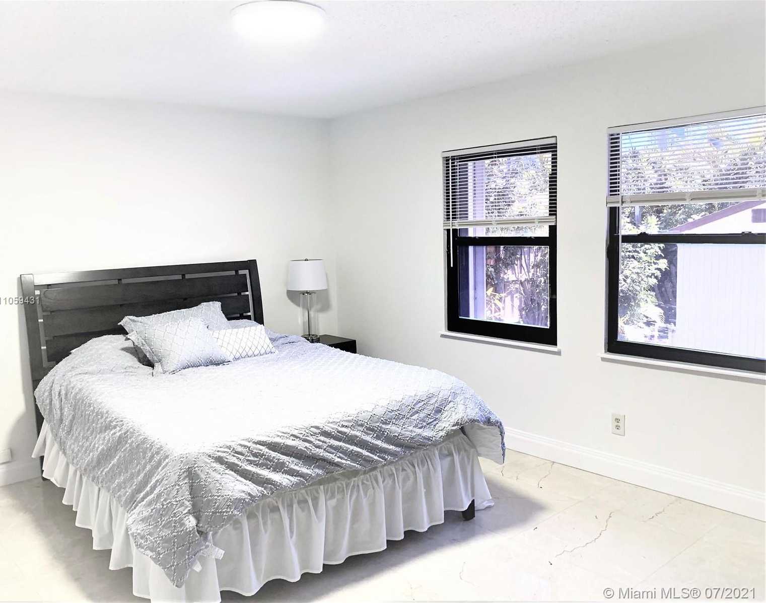 Small Image of 330 188TH ST, Sunny Isles Beach Number 10