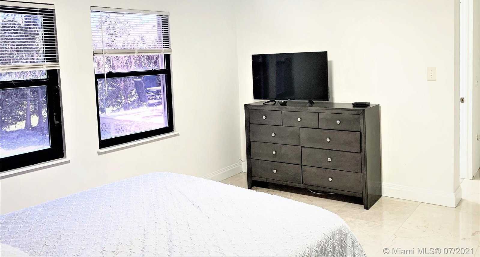 Small Image of 330 188TH ST, Sunny Isles Beach Number 12