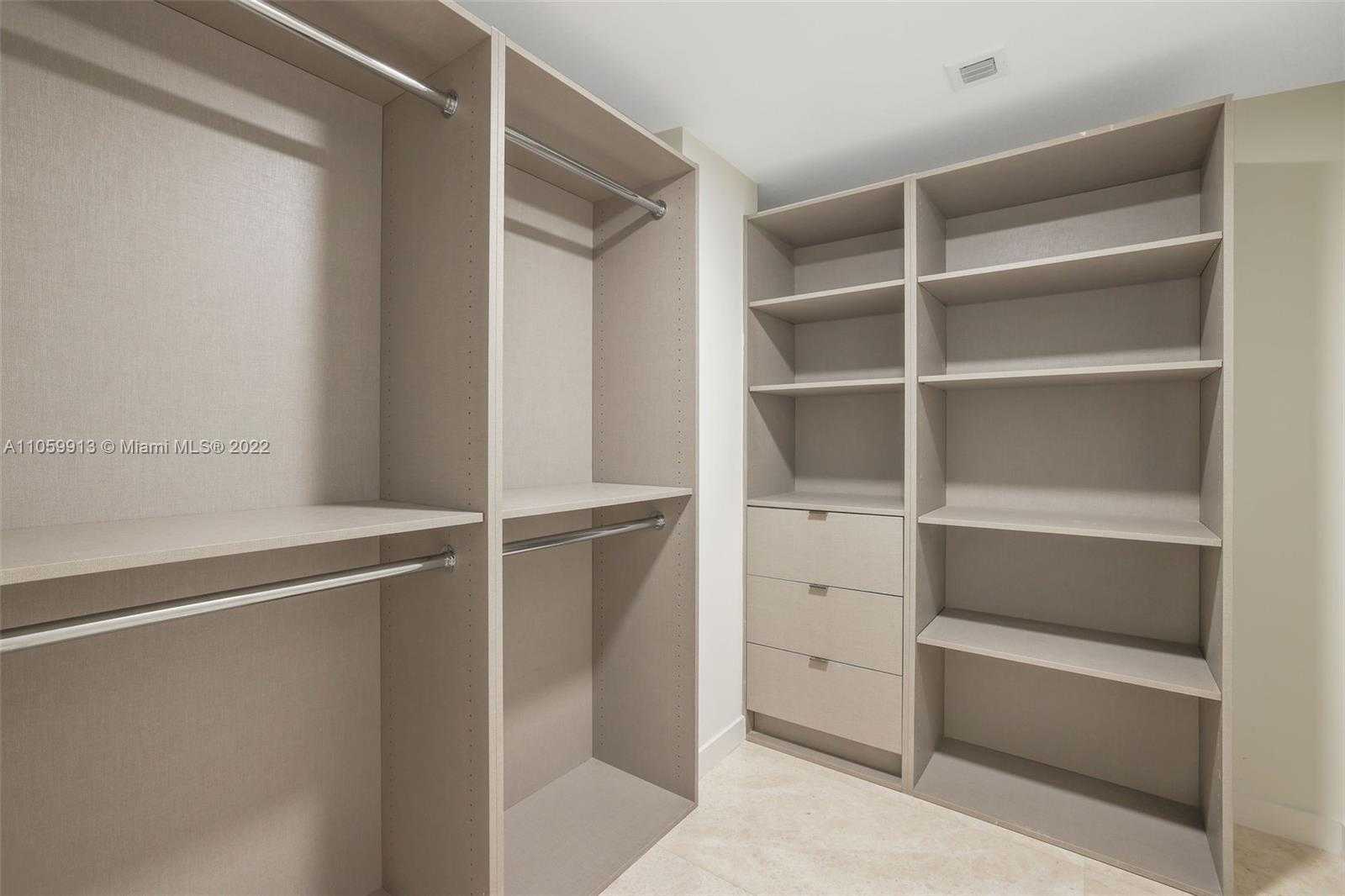 Small Image of 1500 Bay Rd, Miami Beach, FL 33139, USA Number 25