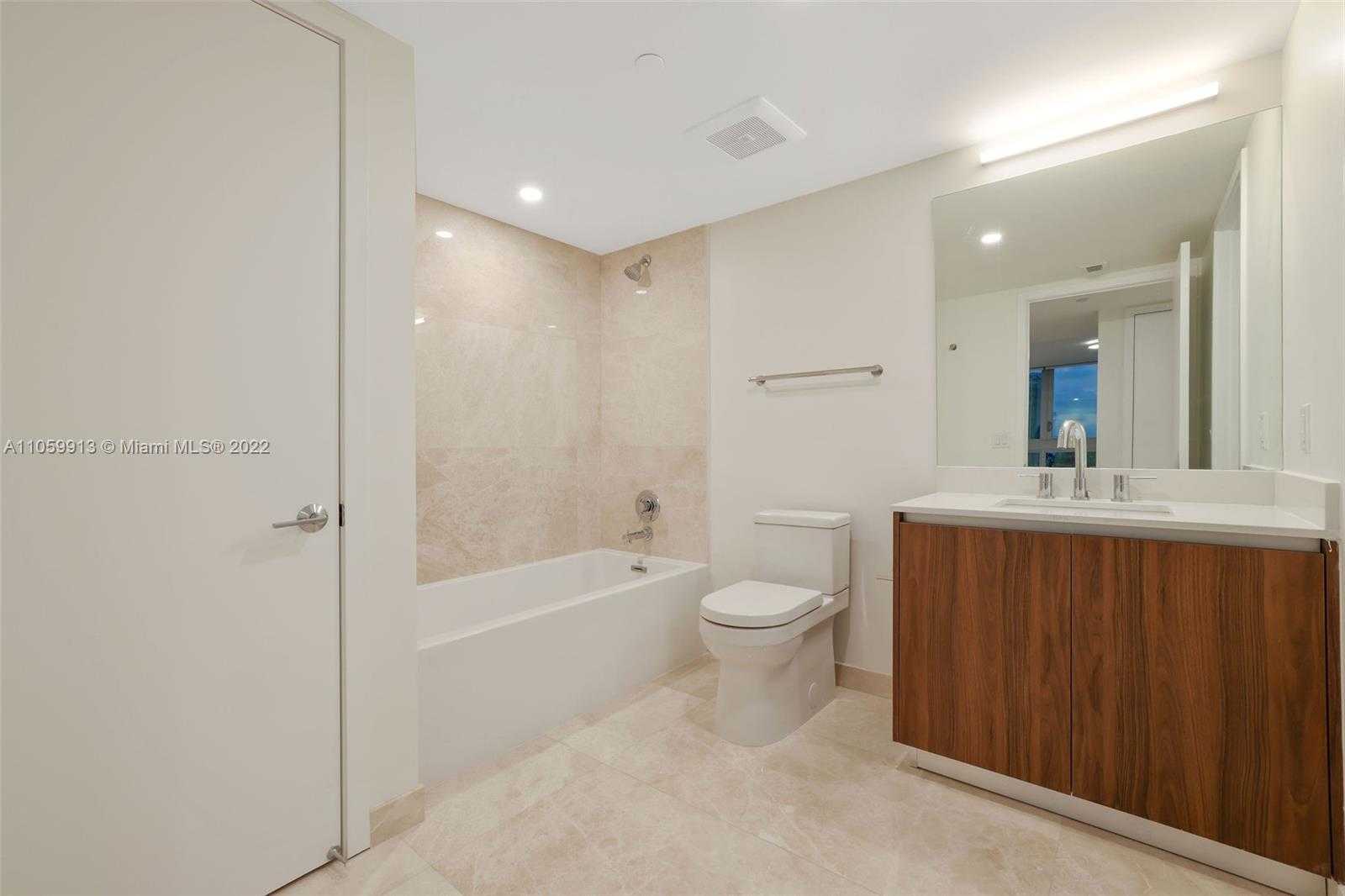 Small Image of 1500 Bay Rd, Miami Beach, FL 33139, USA Number 33
