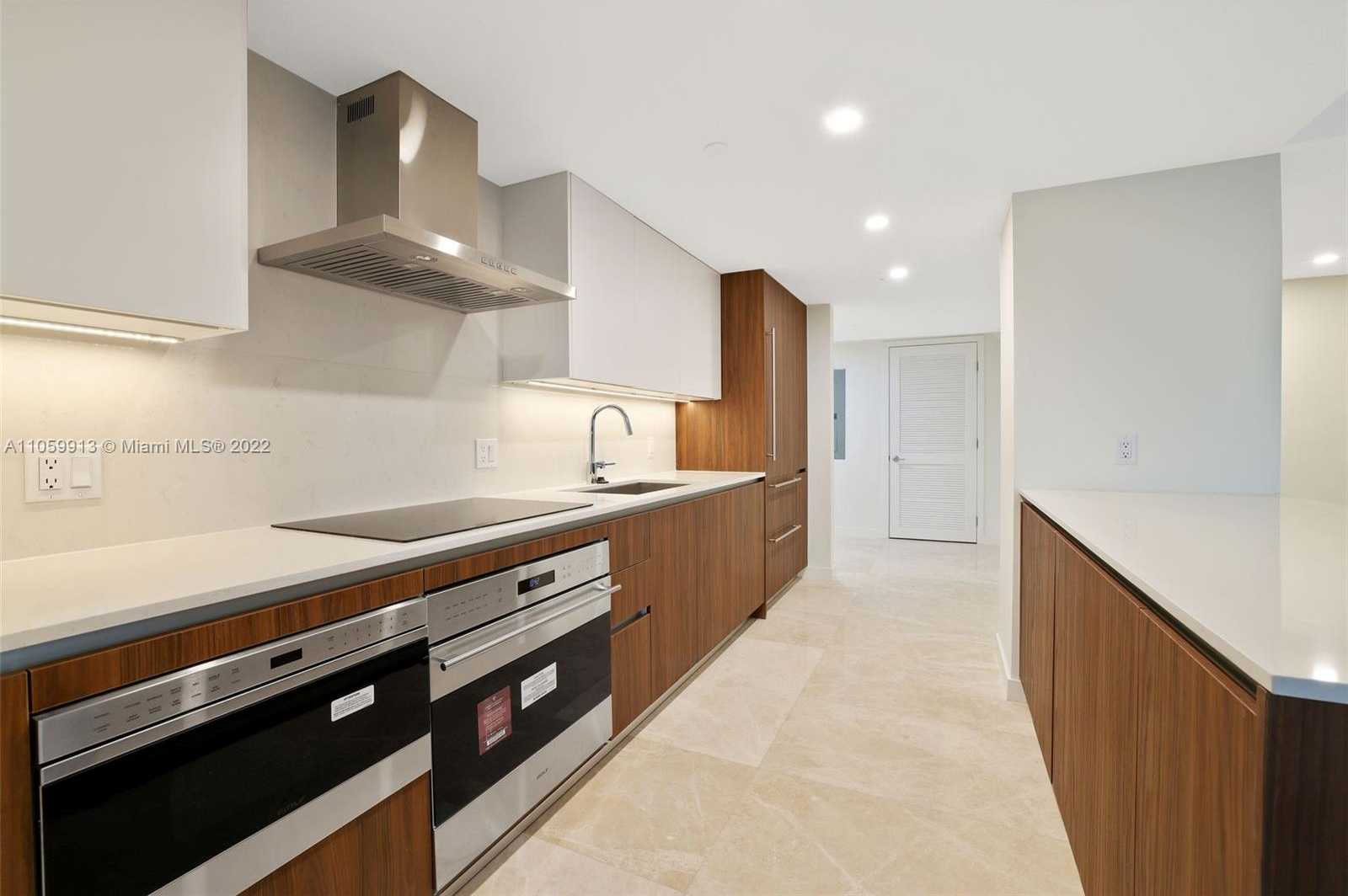 Small Image of 1500 Bay Rd, Miami Beach, FL 33139, USA Number 6