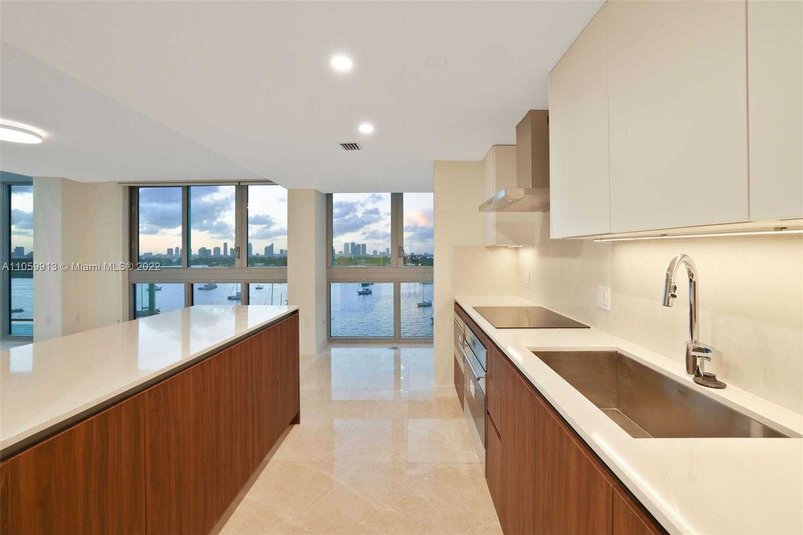 Small Image of 1500 Bay Rd, Miami Beach, FL 33139, USA Number 7