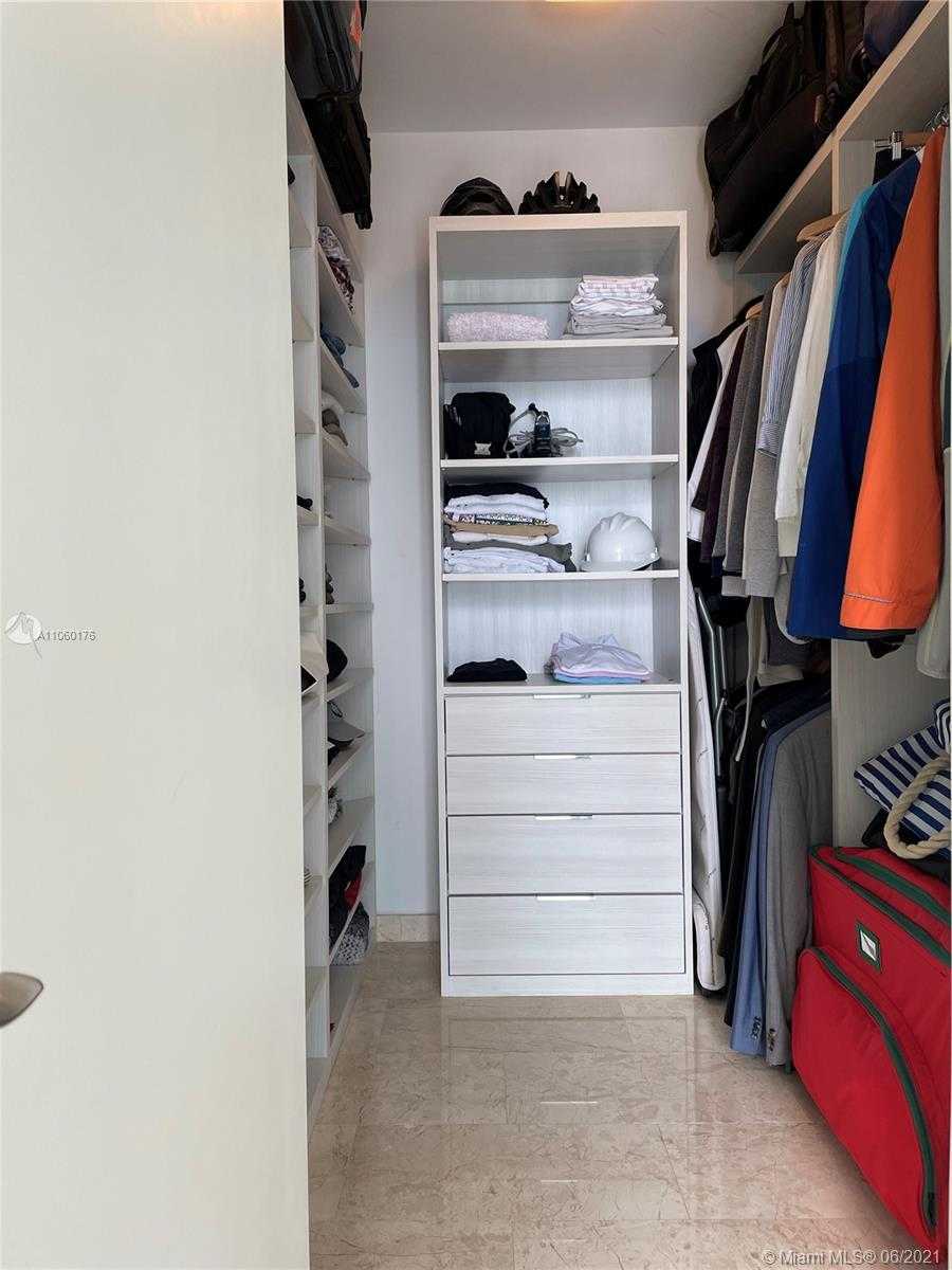 Small Image of 88 SOUTH WEST 7 ST #1405, Miami Number 24