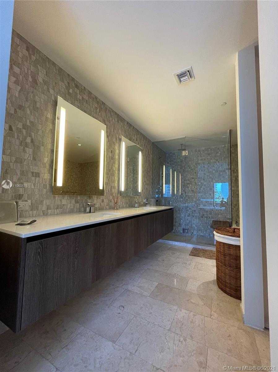 Small Image of 88 SOUTH WEST 7 ST #1405, Miami Number 28