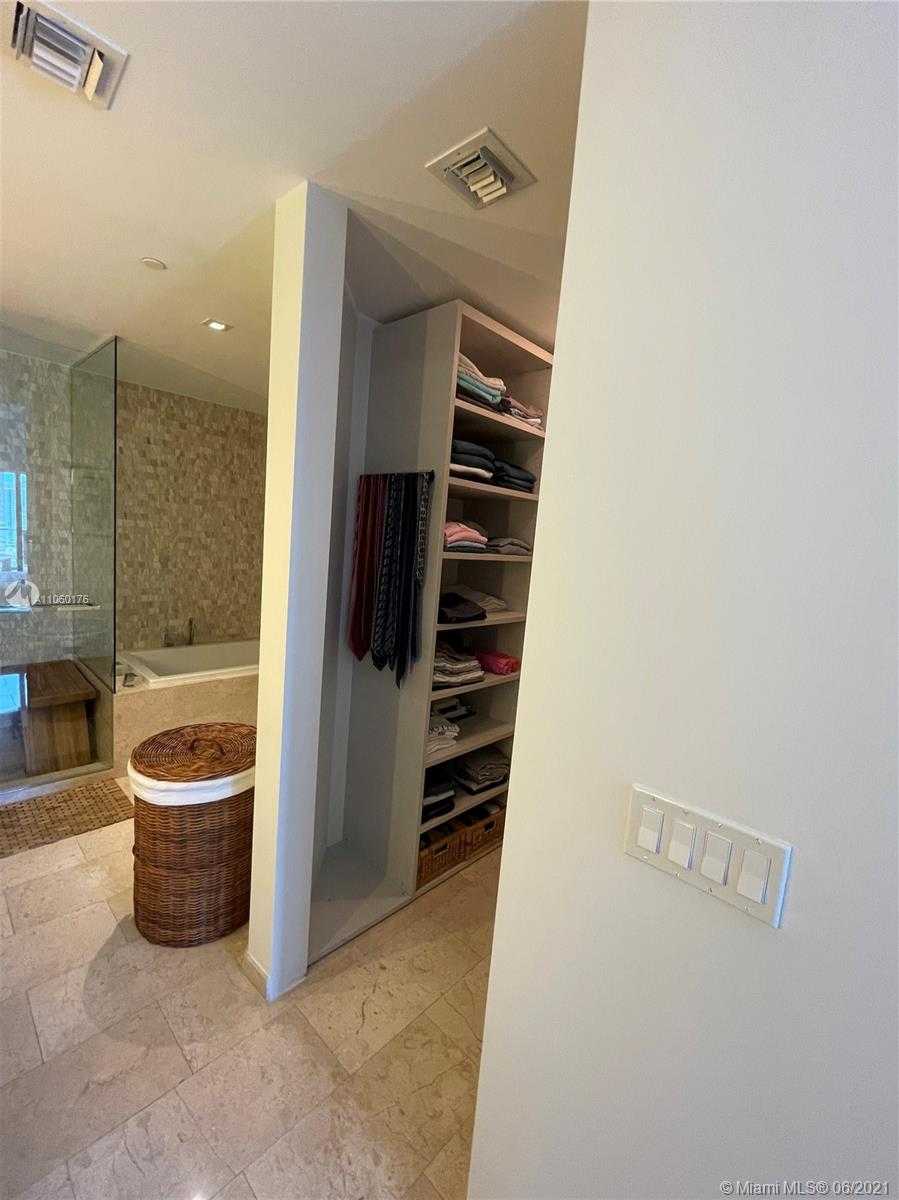 Small Image of 88 SOUTH WEST 7 ST #1405, Miami Number 29