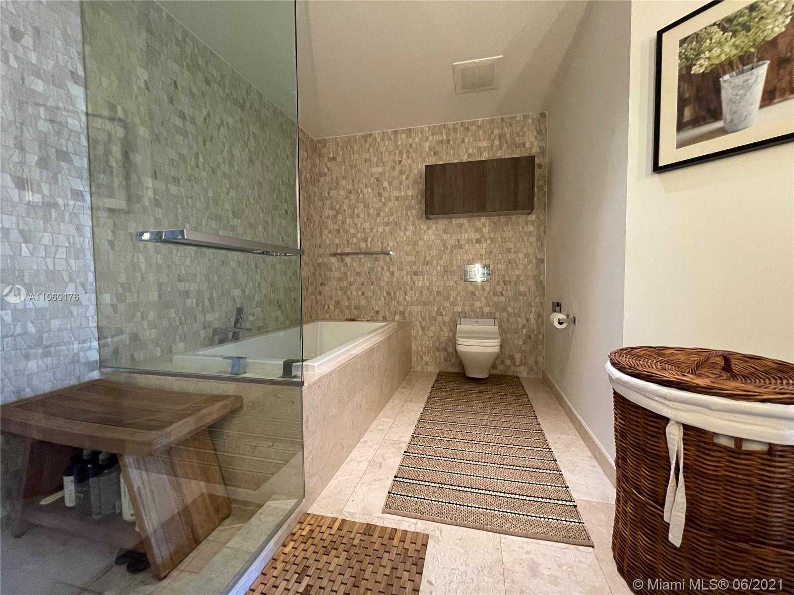 Small Image of 88 SOUTH WEST 7 ST #1405, Miami Number 33