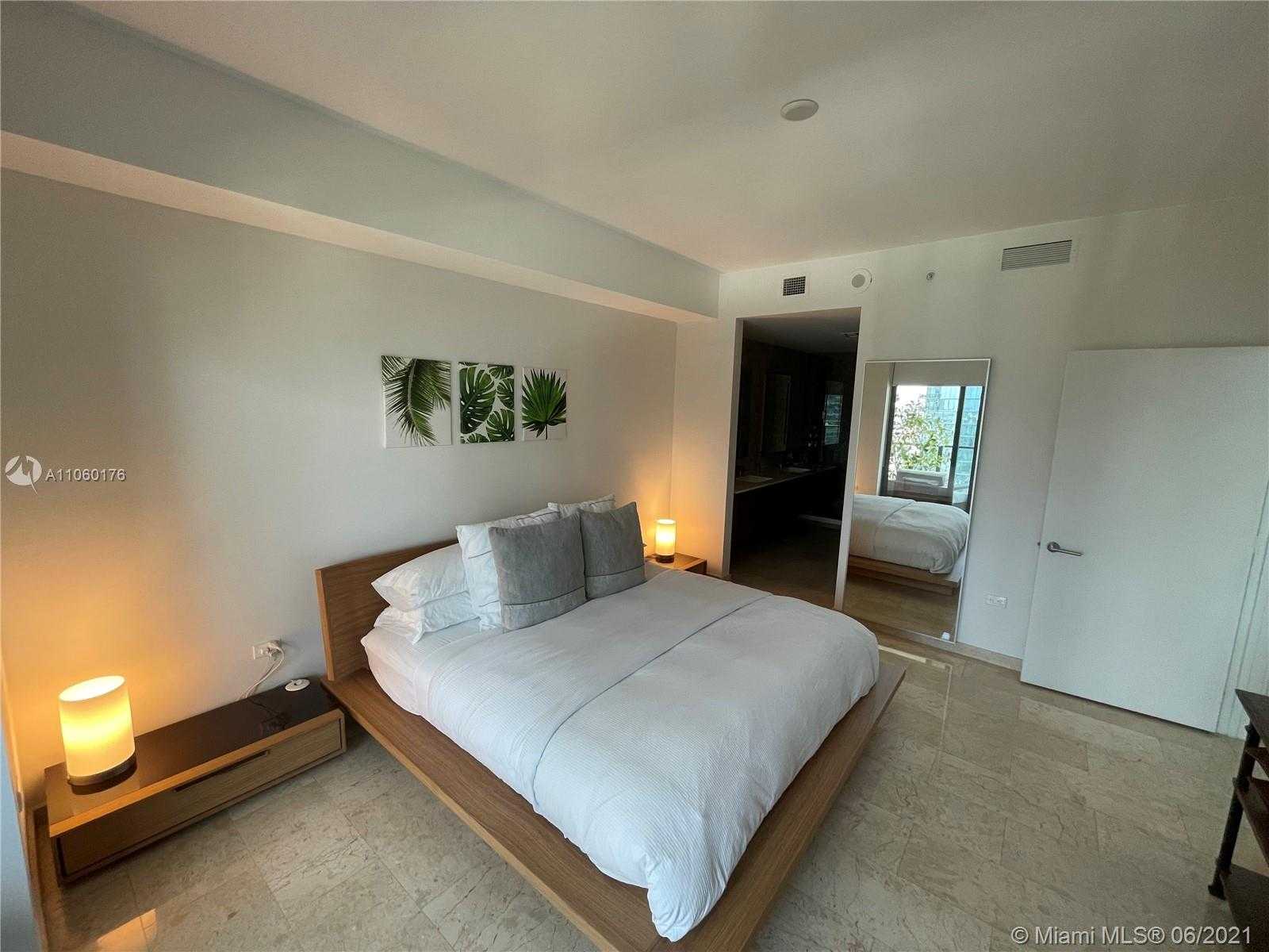 Small Image of 88 SOUTH WEST 7 ST #1405, Miami Number 36