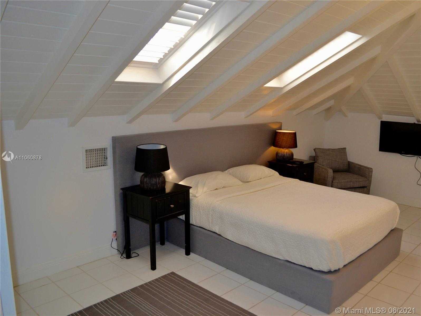 Small Image of 710 SOUTH MASHTA DR, Key Biscayne Number 10