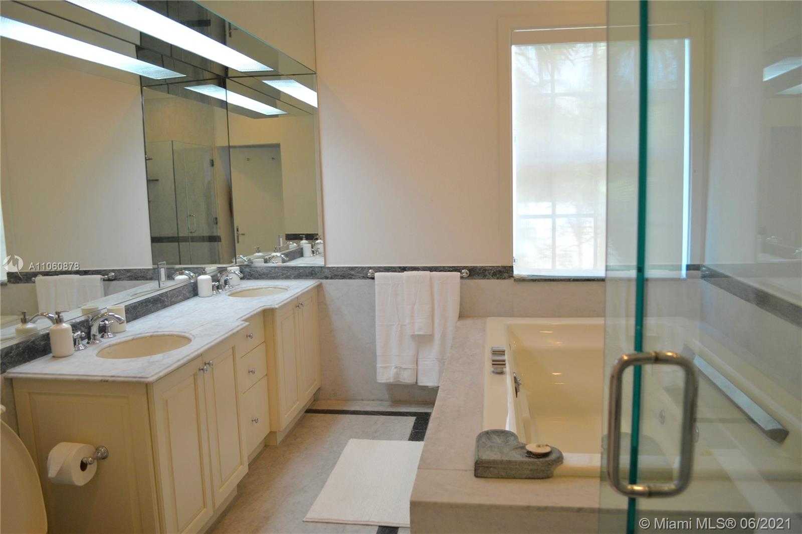 Small Image of 710 SOUTH MASHTA DR, Key Biscayne Number 6