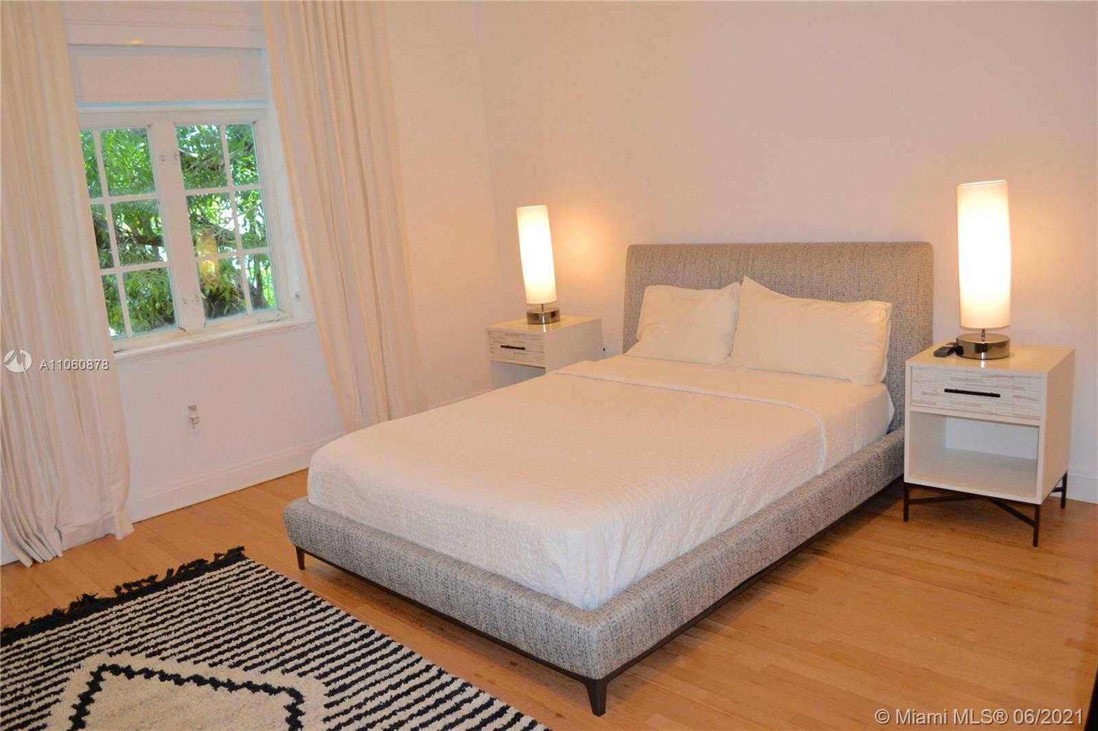 Small Image of 710 SOUTH MASHTA DR, Key Biscayne Number 8