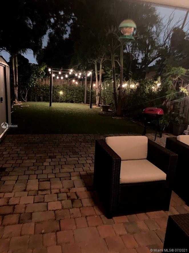 Small Image of 2545 SOUTH WEST 18TH ST #2545, Miami Number 4