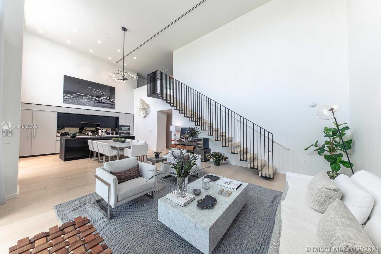 Small Image of 300 COLLINS AVE #2A, Miami Beach Number 17