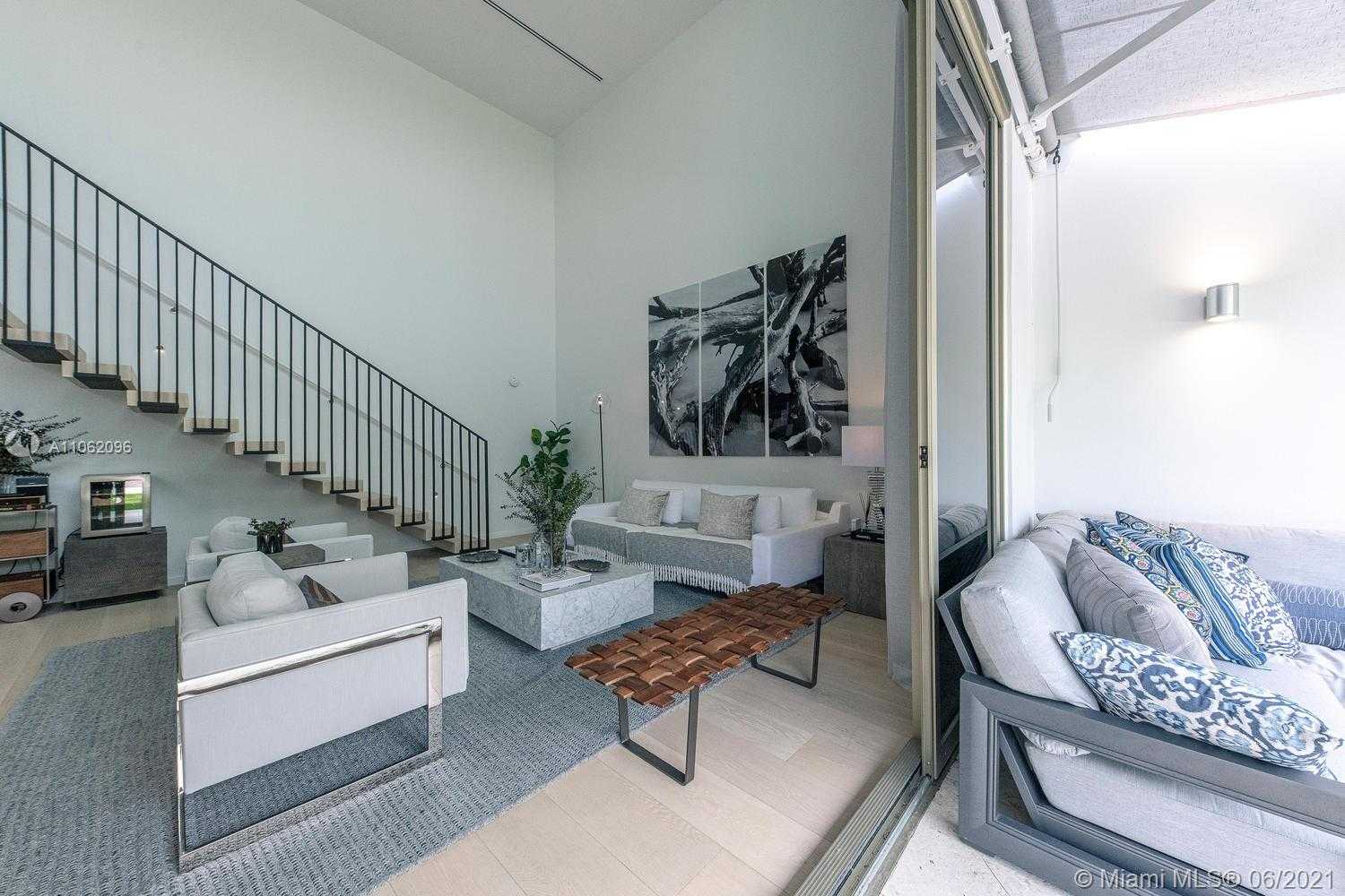 Small Image of 300 COLLINS AVE #2A, Miami Beach Number 22