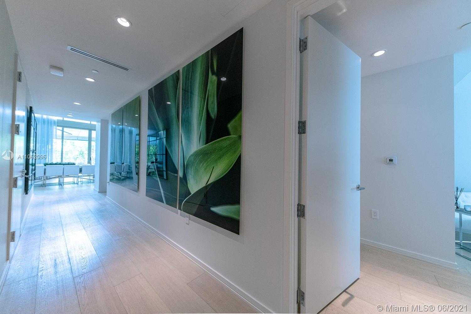 Small Image of 300 COLLINS AVE #2A, Miami Beach Number 23
