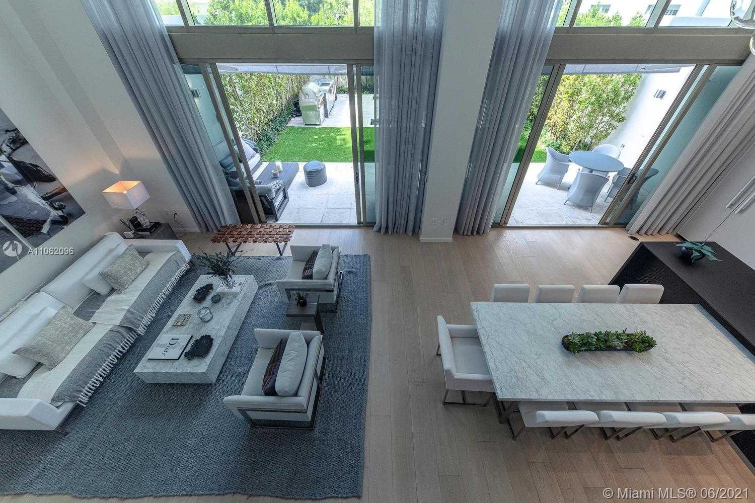 Small Image of 300 COLLINS AVE #2A, Miami Beach Number 39