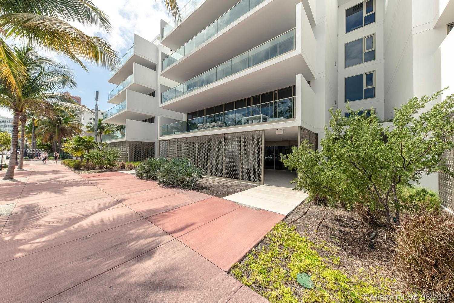 Small Image of 300 COLLINS AVE #2A, Miami Beach Number 44