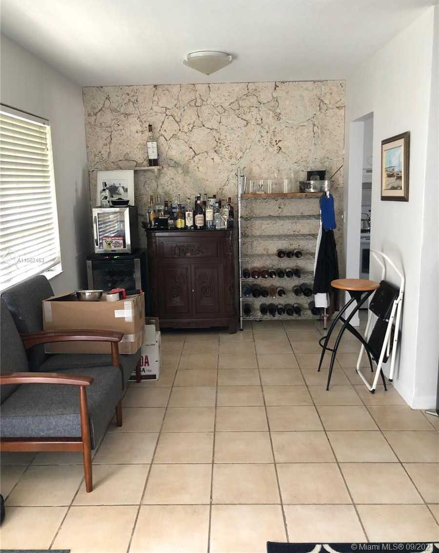 Small Image of 485 WARREN LN, Key Biscayne Number 10