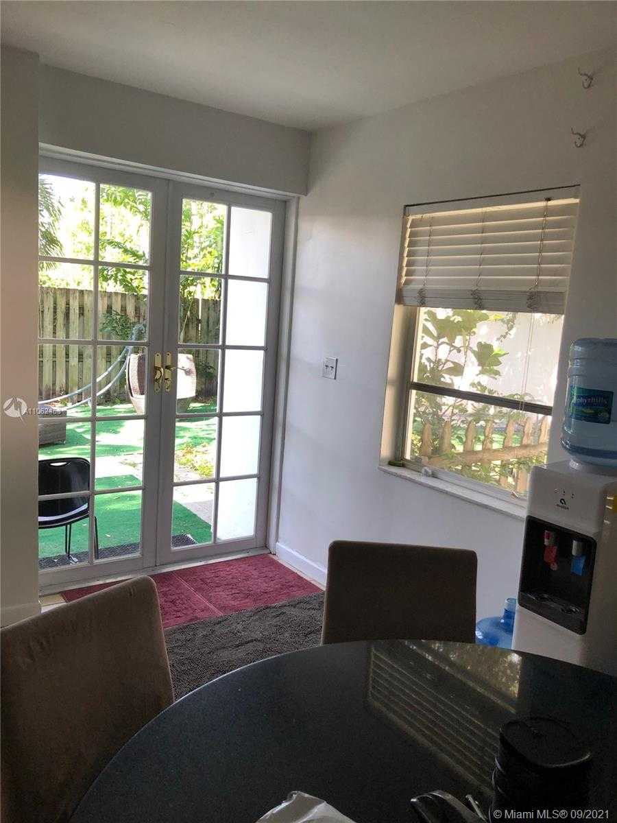 Small Image of 485 WARREN LN, Key Biscayne Number 13
