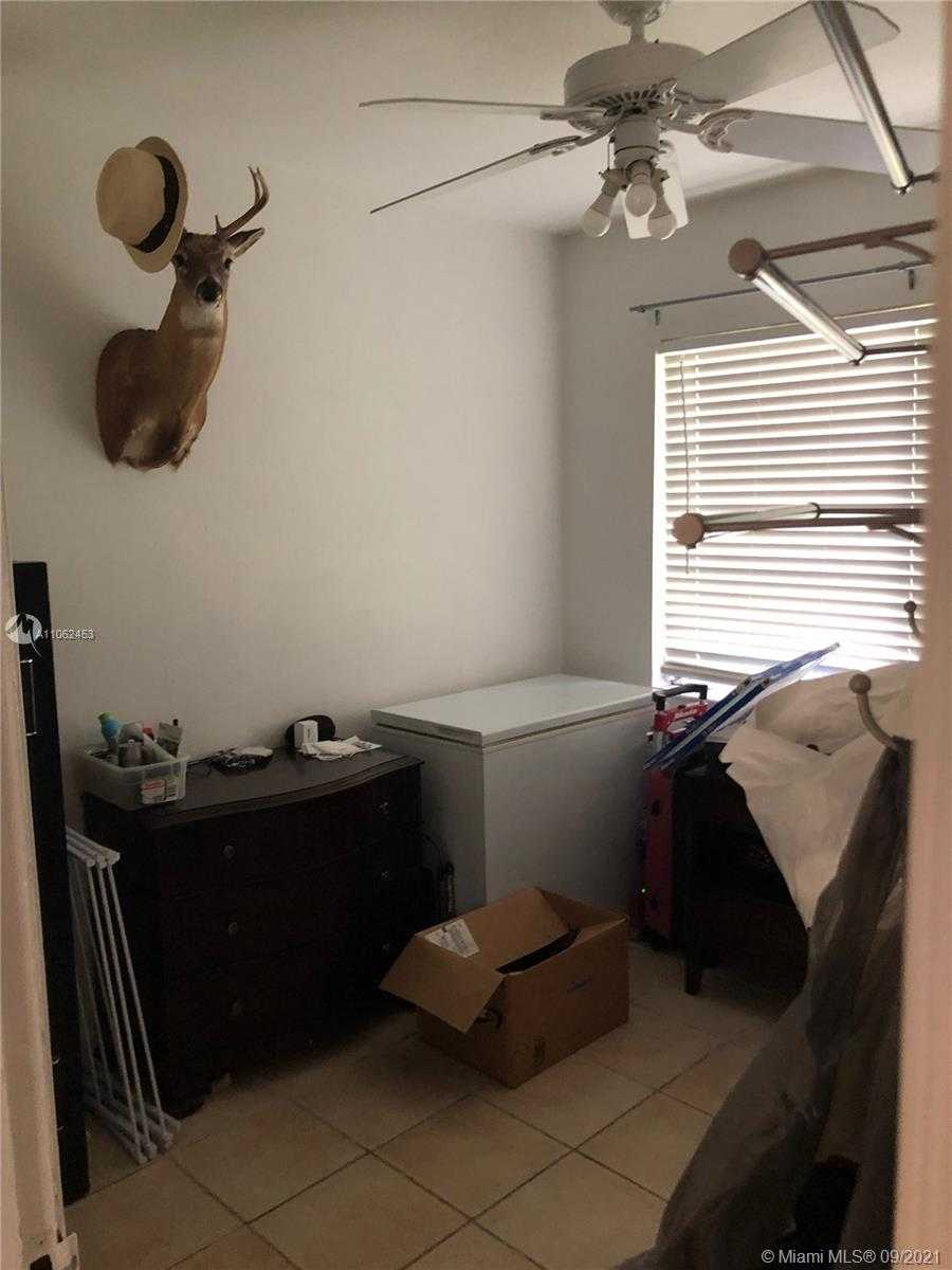 Small Image of 485 WARREN LN, Key Biscayne Number 5