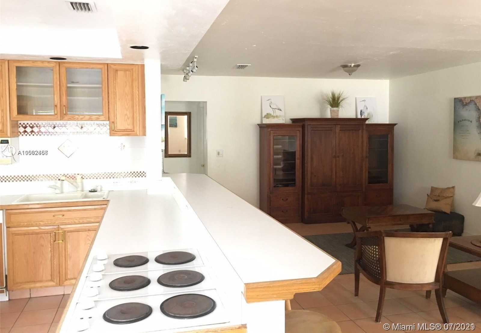 Small Image of 245 GLENRIDGE RD, Key Biscayne Number 2
