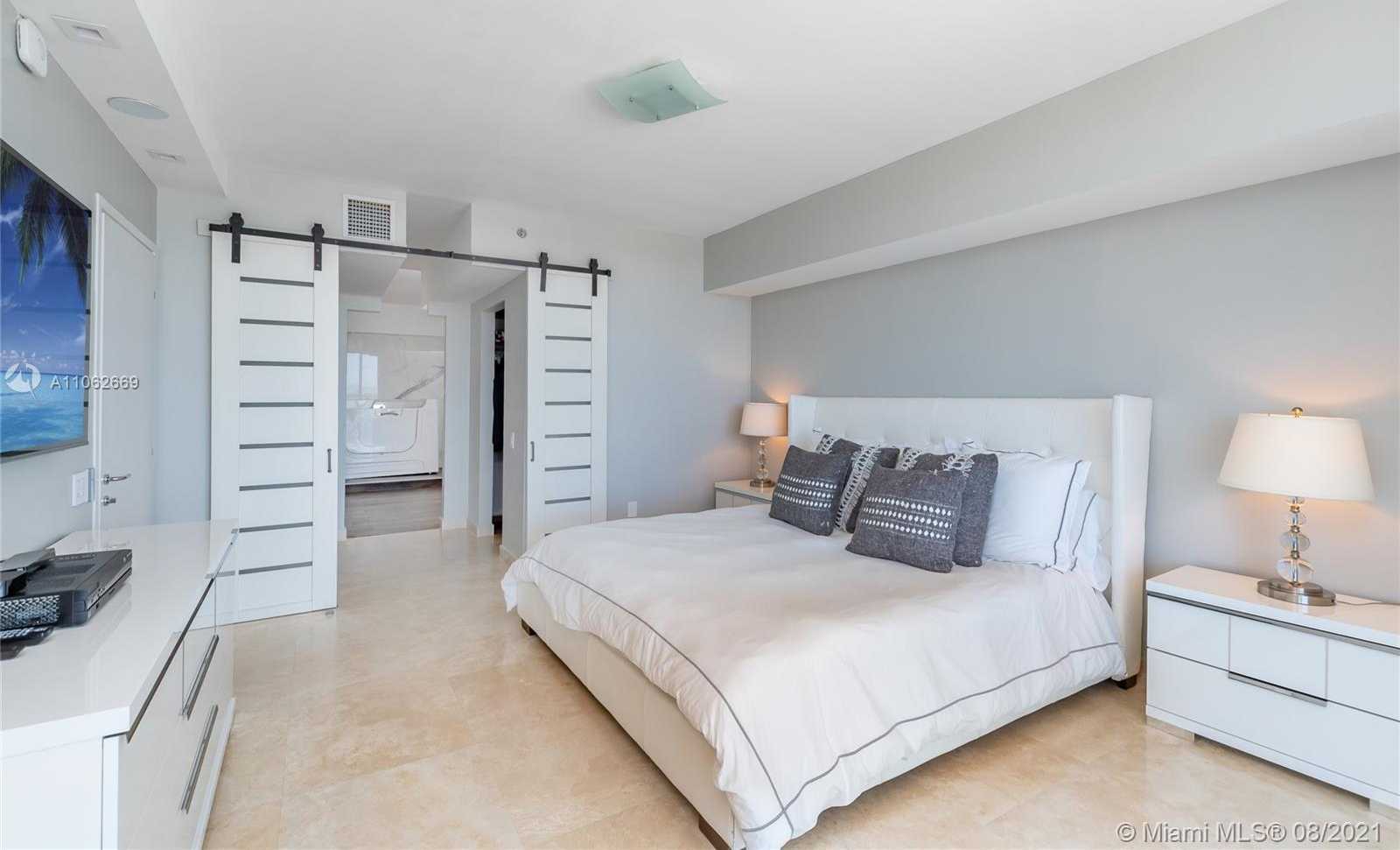 Small Image of 450 ALTON RD #2606, Miami Beach Number 15