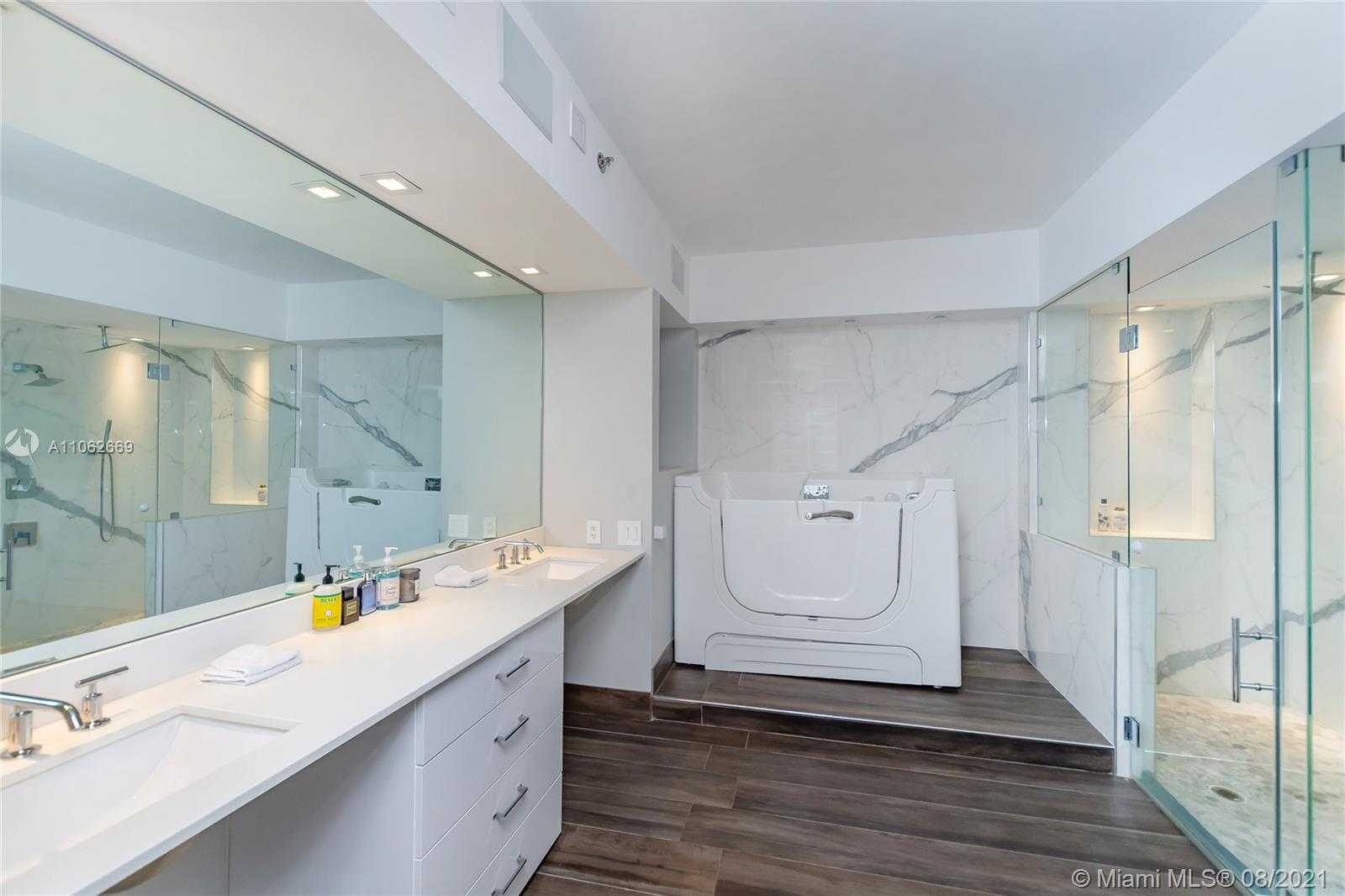 Small Image of 450 ALTON RD #2606, Miami Beach Number 17