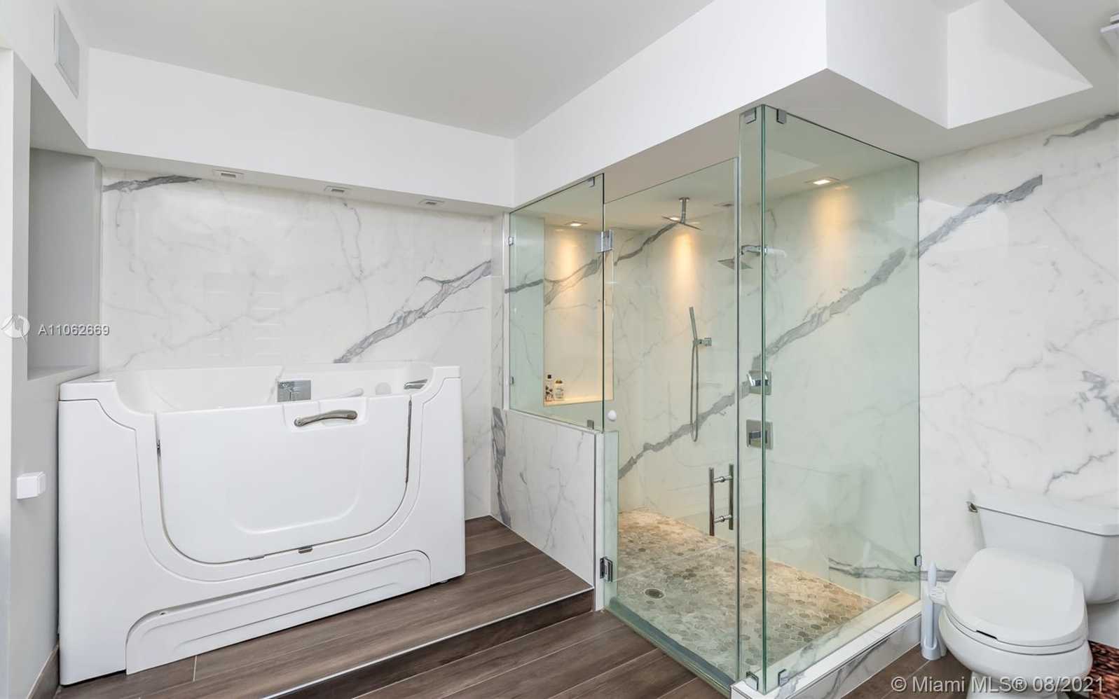 Small Image of 450 ALTON RD #2606, Miami Beach Number 18