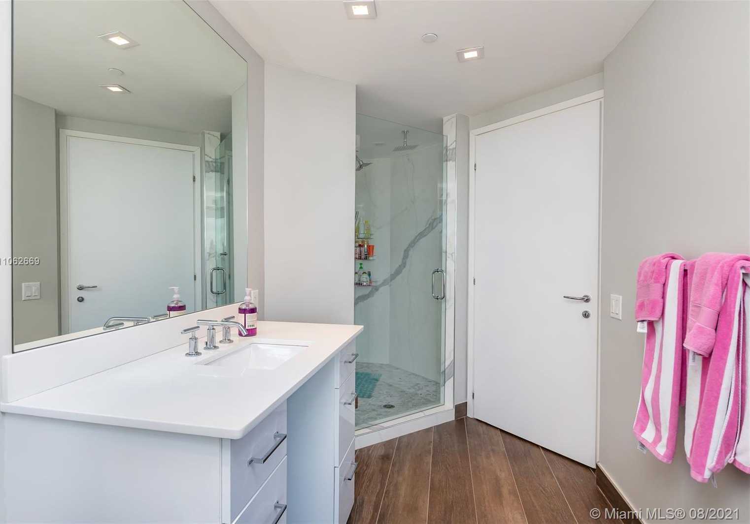 Small Image of 450 ALTON RD #2606, Miami Beach Number 21