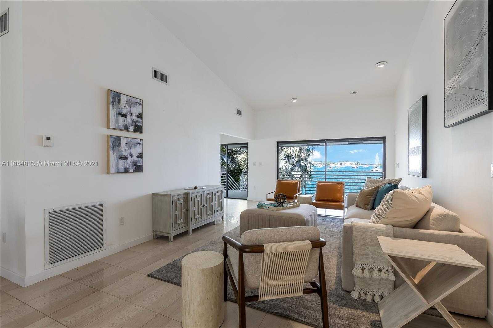 Small Image of 297 N Coconut Ln, Miami Beach, FL 33139, USA Number 16
