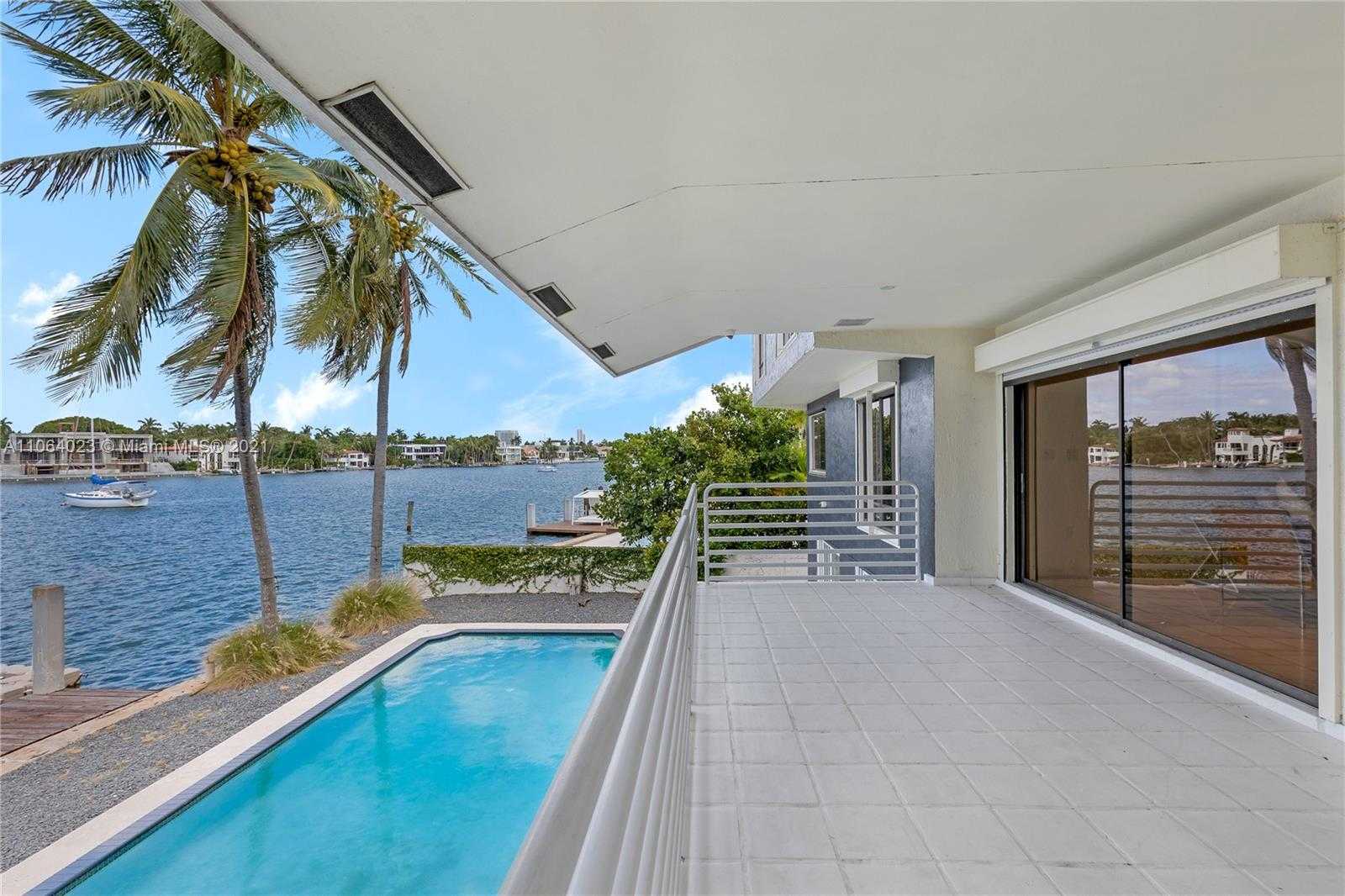 Small Image of 297 N Coconut Ln, Miami Beach, FL 33139, USA Number 18