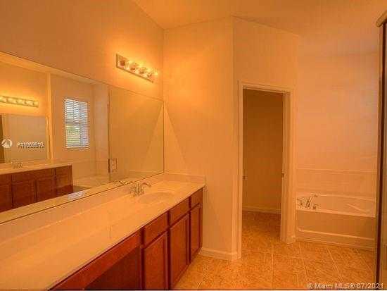 Small Image of 24441 SOUTH WEST 114TH PL #24441, Homestead Number 18
