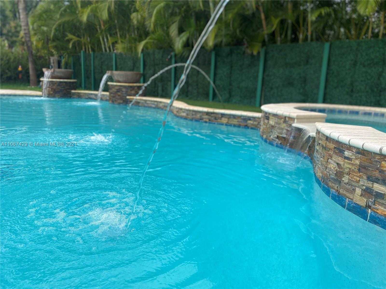 Small Image of 333 NORTH EAST 103RD ST, Miami Shores Number 29