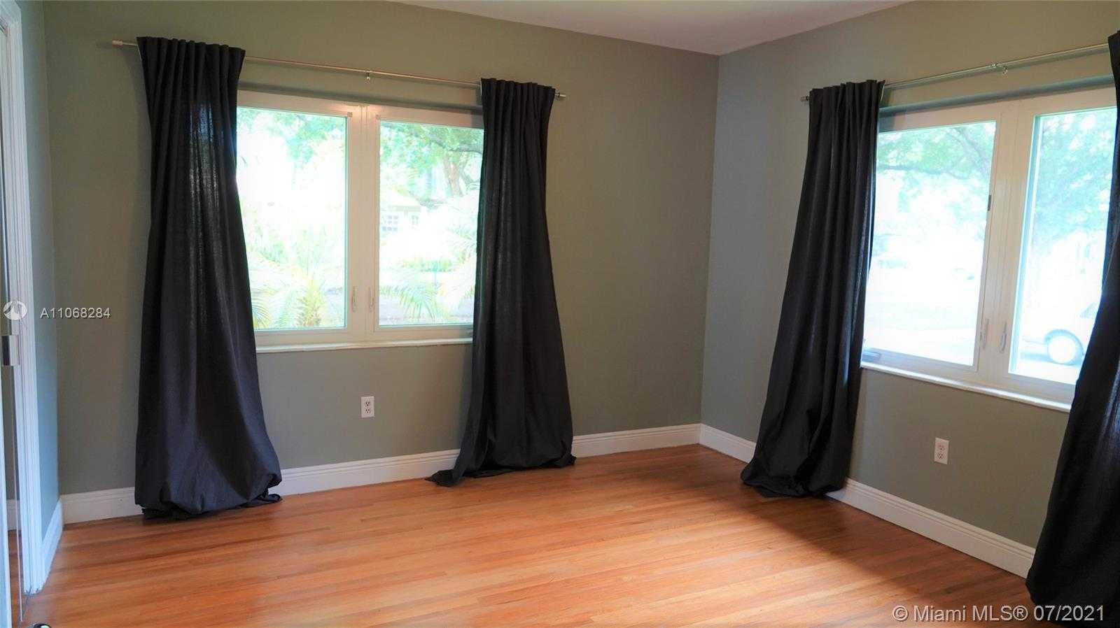 Small Image of 310 CANDIA AVE, Coral Gables Number 10