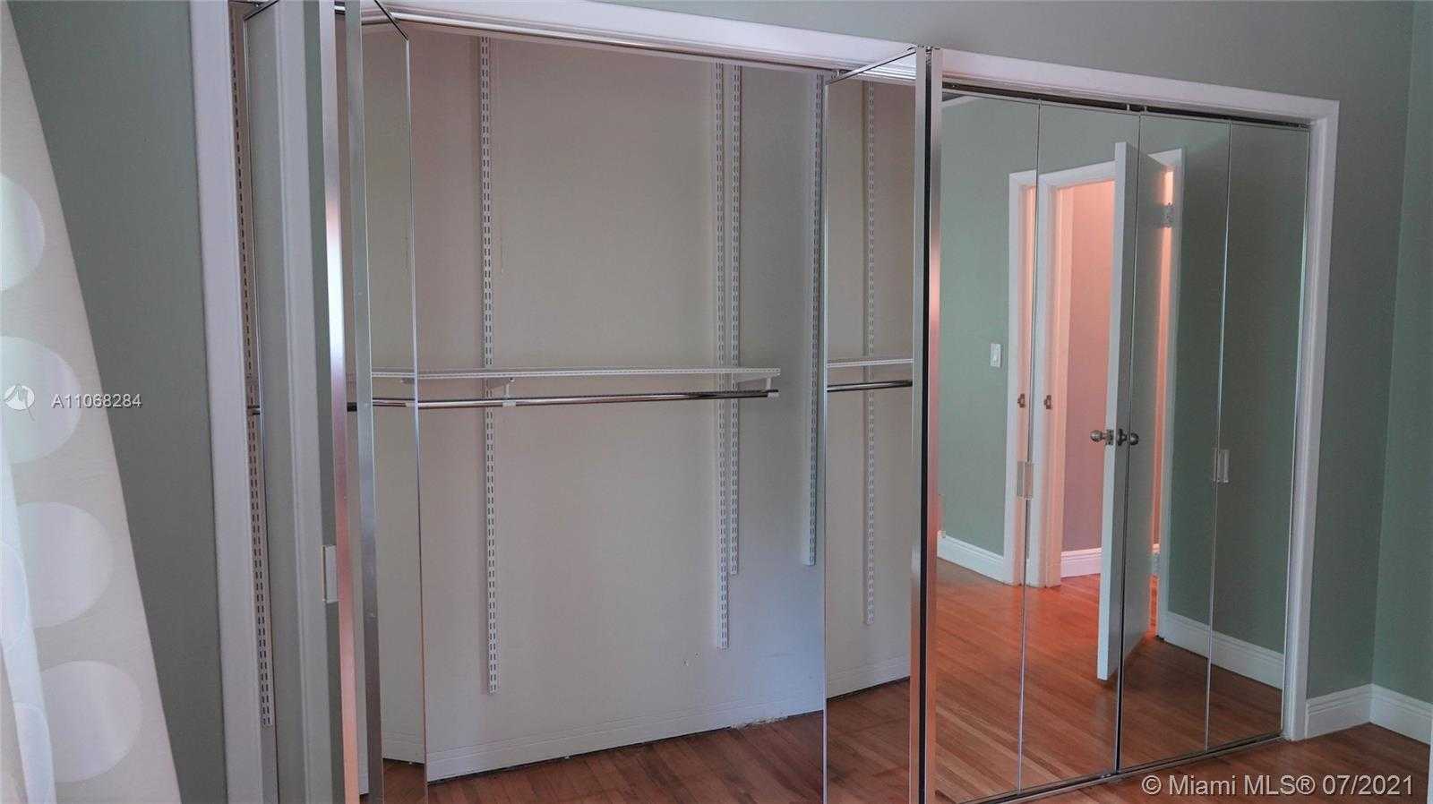 Small Image of 310 CANDIA AVE, Coral Gables Number 13