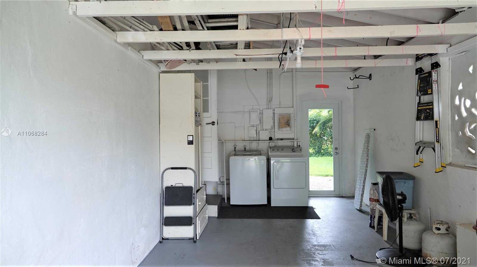 Small Image of 310 CANDIA AVE, Coral Gables Number 17