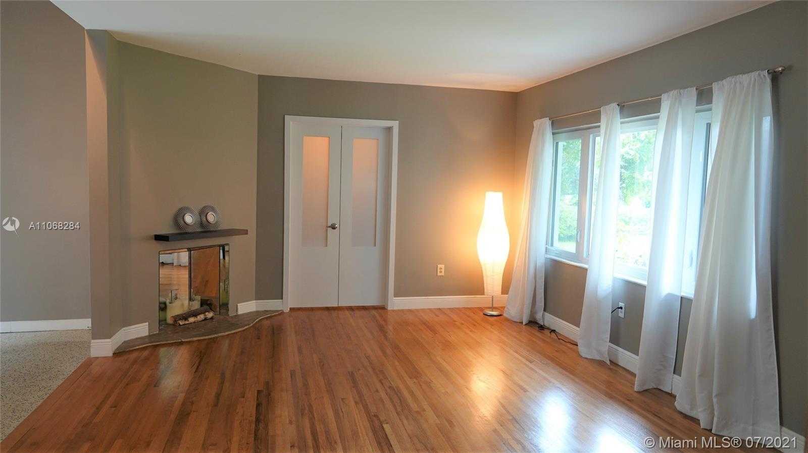 Small Image of 310 CANDIA AVE, Coral Gables Number 4