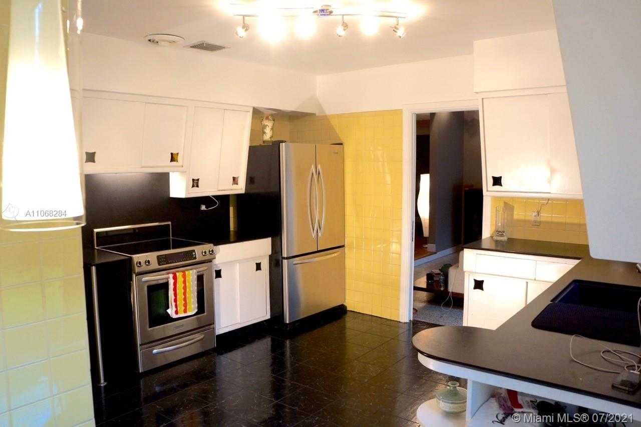 Small Image of 310 CANDIA AVE, Coral Gables Number 8