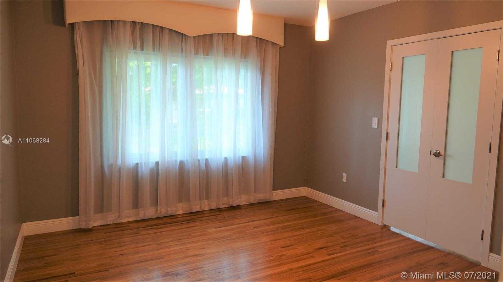 Small Image of 310 CANDIA AVE, Coral Gables Number 9