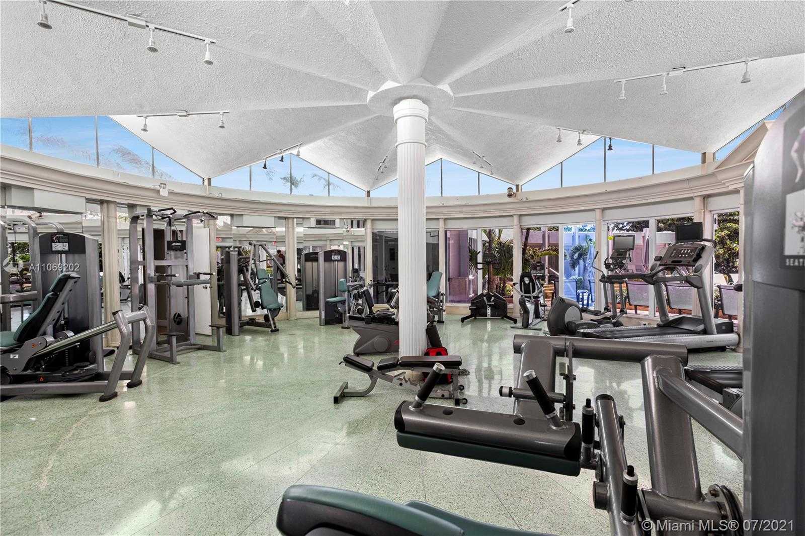 Small Image of 5055 COLLINS AVE #PH K/L, Miami Beach Number 25