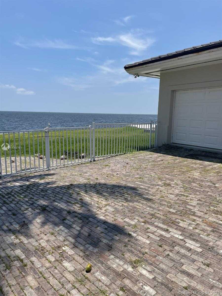 Small Image of 25 ARVIDA PKWY, Coral Gables Number 11