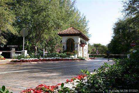 Small Image of 25 ARVIDA PKWY, Coral Gables Number 2