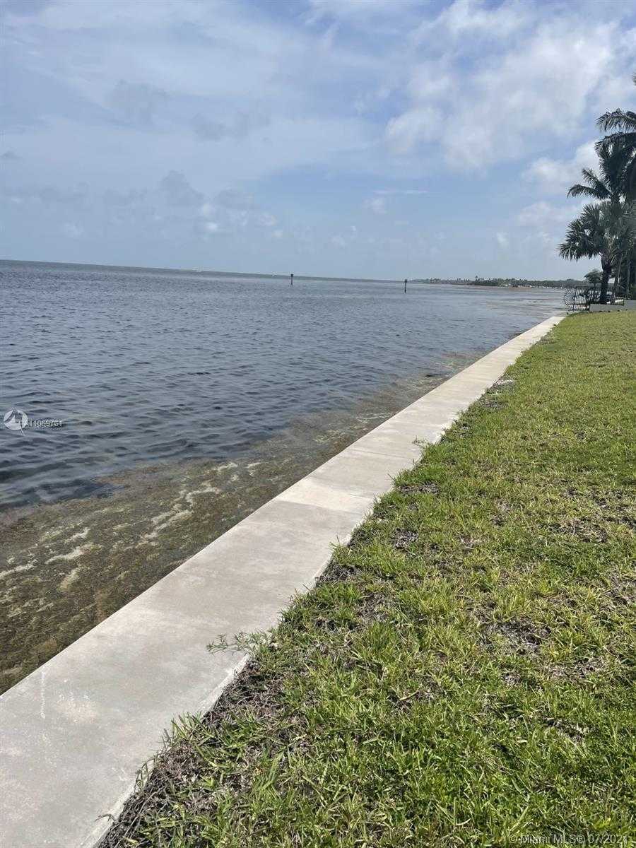 Small Image of 25 ARVIDA PKWY, Coral Gables Number 9
