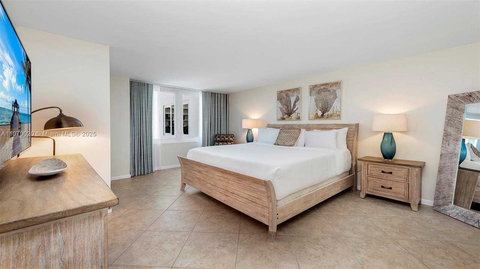 Small Image of 2301 COLLINS AVE #301, Miami Beach Number 13