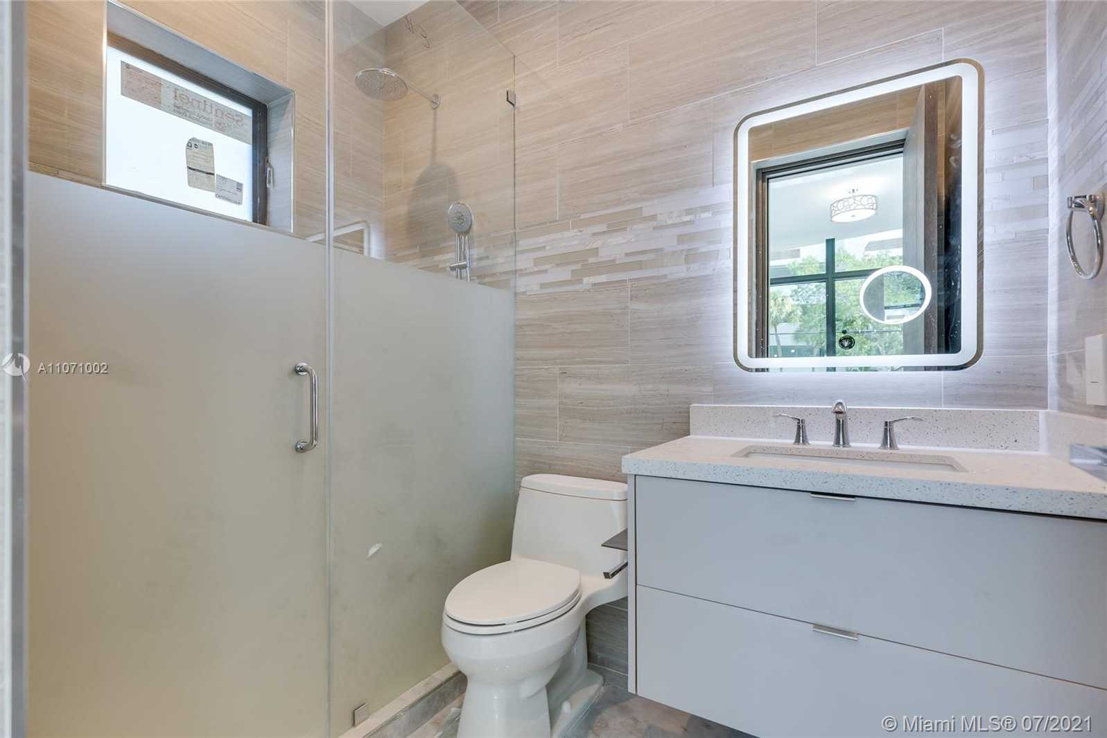 Small Image of 445 WEST 42ND ST #N/A, Miami Beach Number 10